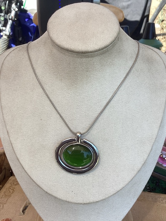 & Other Stories Jewelry - & Other Stories Reversible Green Glass to ReOval Pendant Necklace